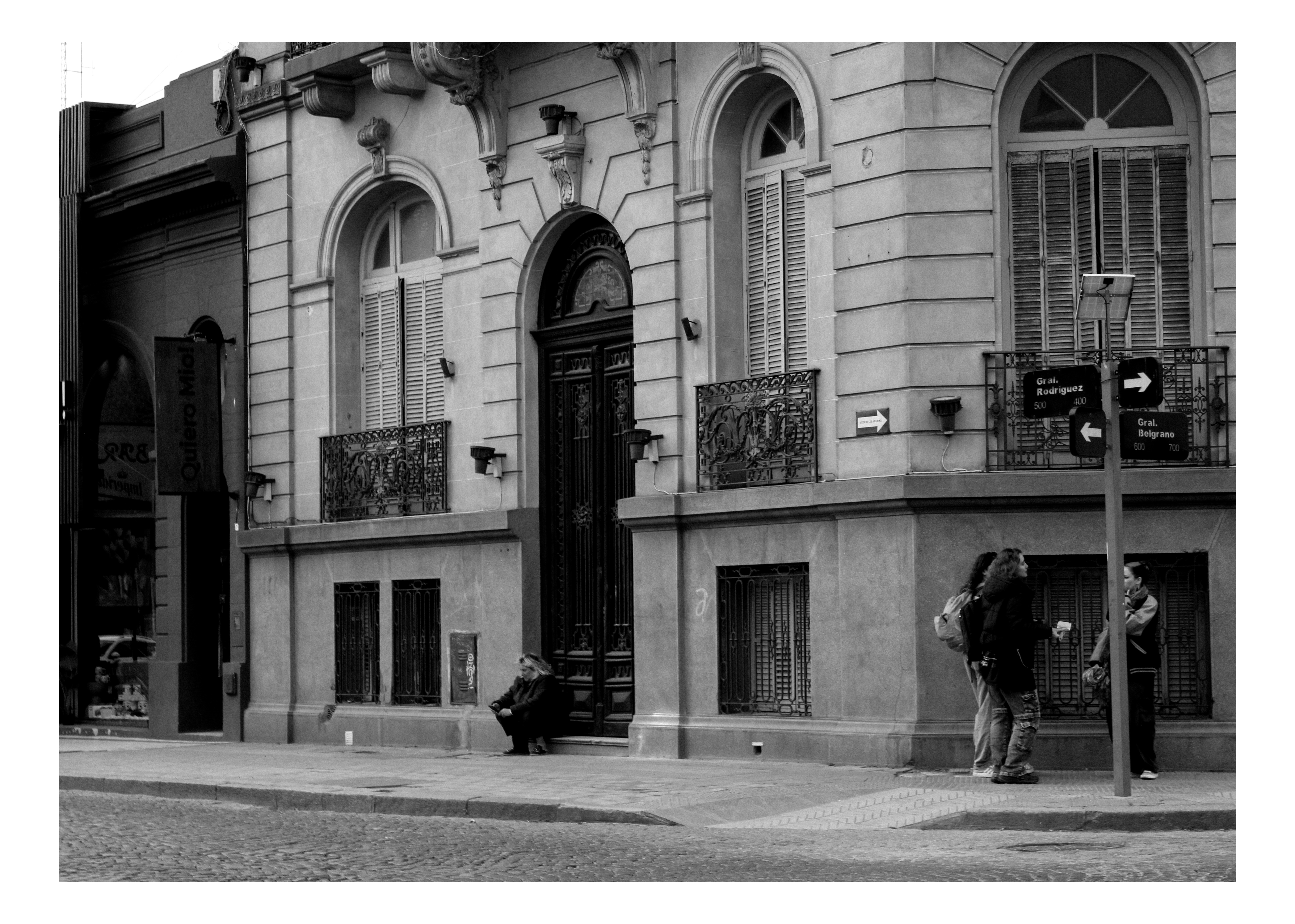 B&W 26.08.17 — 28